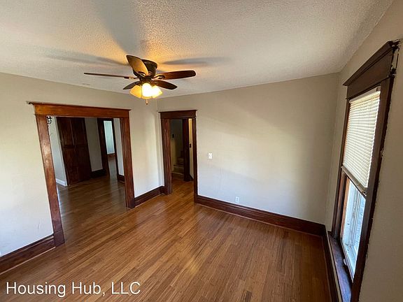3rd image of 952 Charles Ave #A