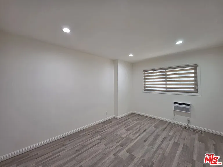 1224 N Fairfax Ave #7 — Photo 25