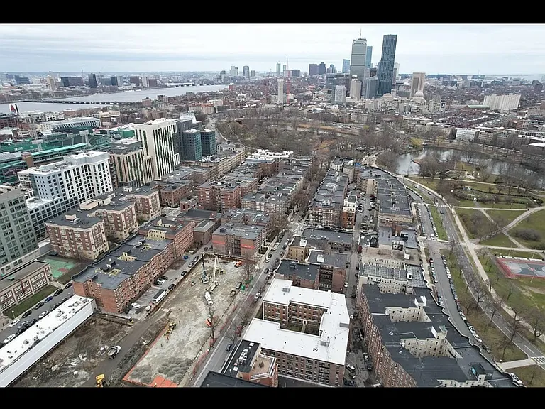 66 Queensberry St #119 — Photo 15