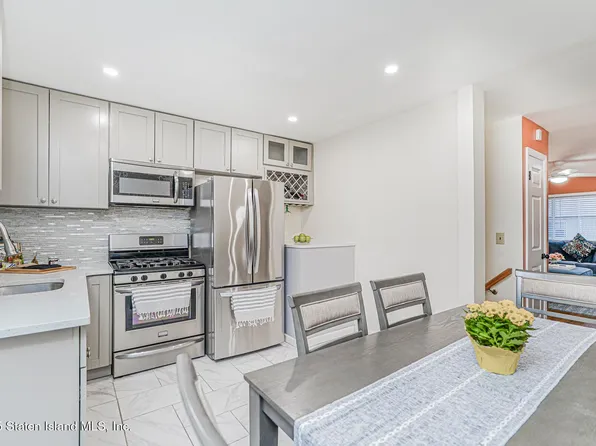 98 Church Avenue image 19 of 38