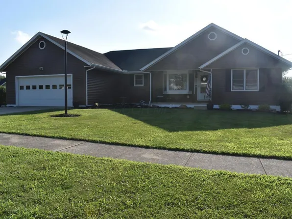 2251 Carper St, Lancaster, OH 43130