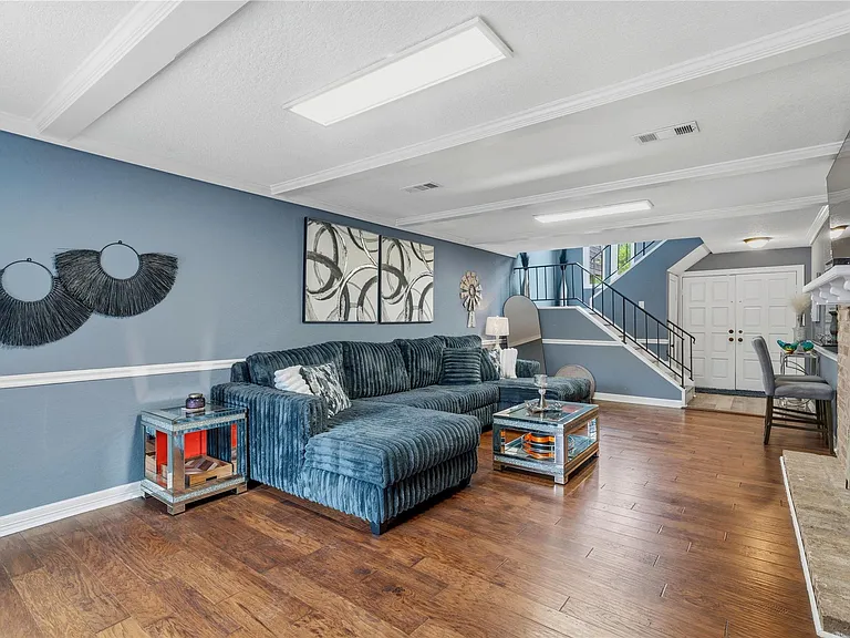 2938 Camelot Ln — Photo 6