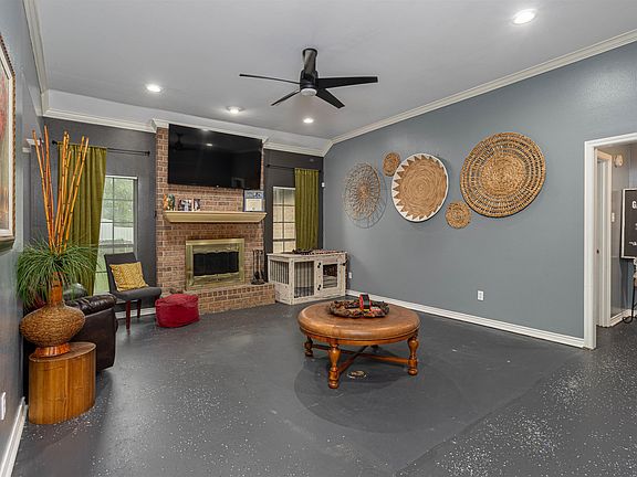 2nd image of 17424 Carol Cir