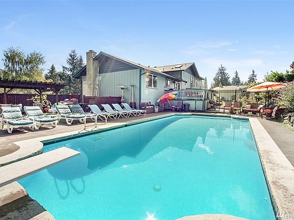 4th image of 11806 87th Avenue Ct E