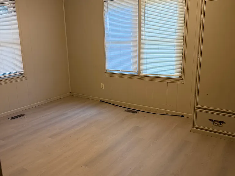 2502 E Stafford St — Photo 11