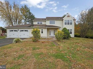 180 Independence Dr, Southampton, PA 18966