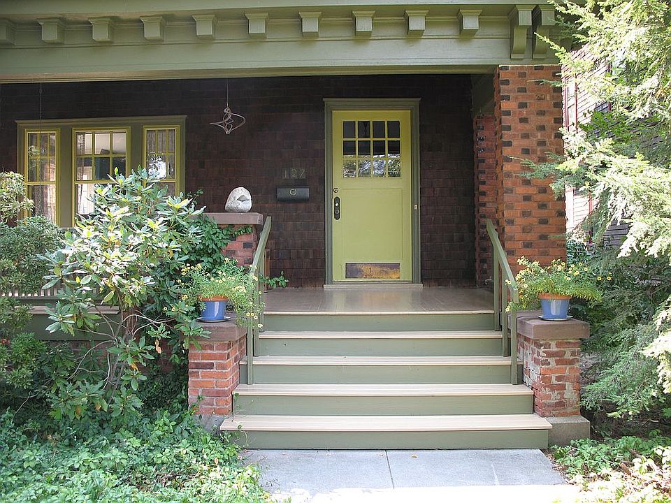 2nd image of 127 S Hamilton St