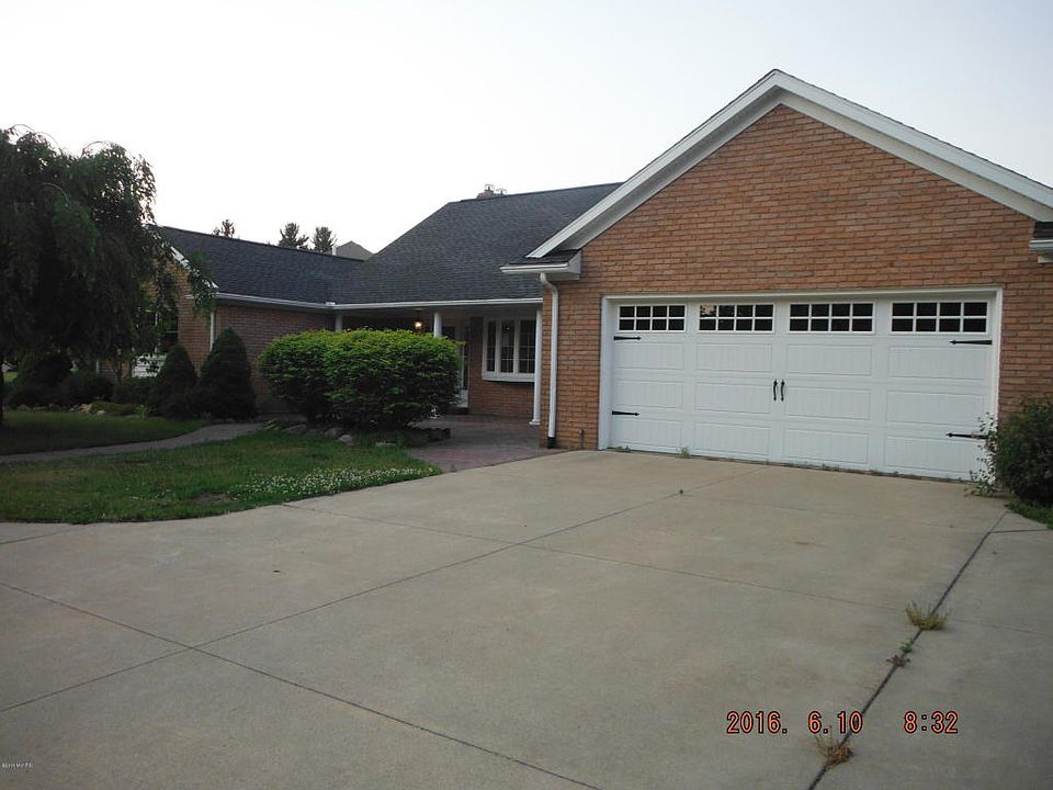 1st image of 1206 Lakeside Dr S