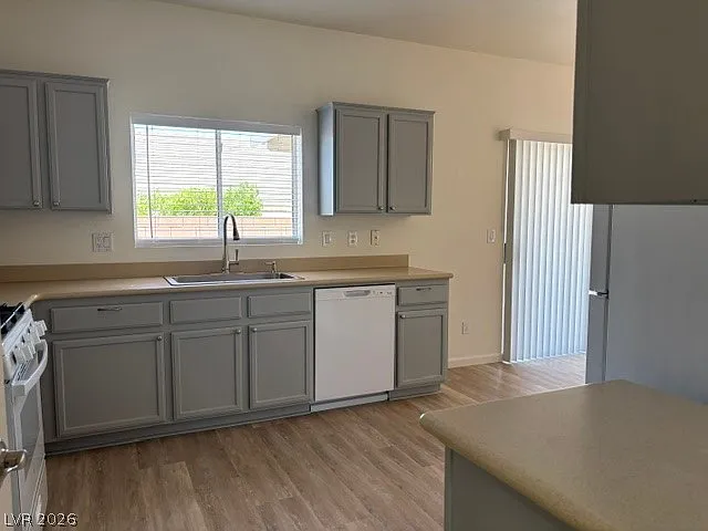 2886 Shimmering Bay St — Photo 12