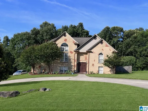 760 Small Lake Dr, Odenville, AL 35120