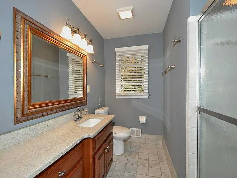 1019 Crane Rd NE — Photo 16