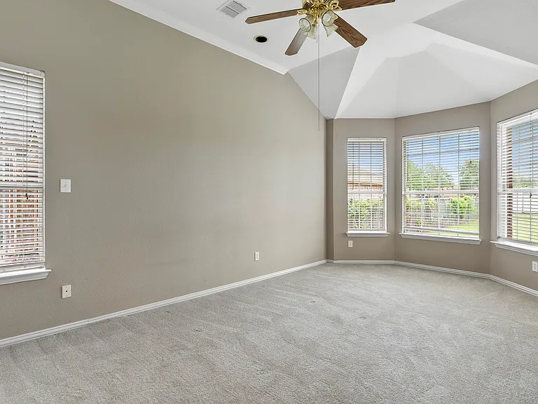 3212 Cantura Dr — Photo 8