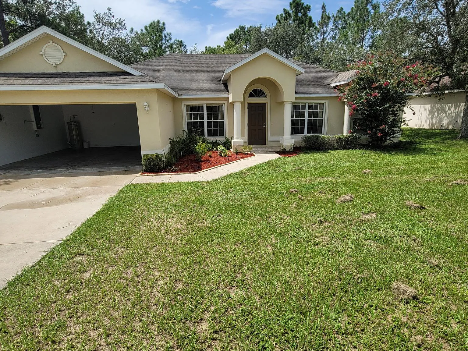 3 bed, 2651 sqft, $2,200 — Photo 2