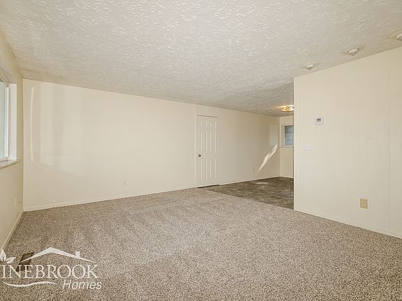 3rd image of 4491 Mahler Dr