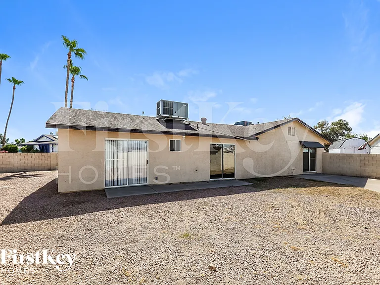 13857 N 48th Ave — Photo 15