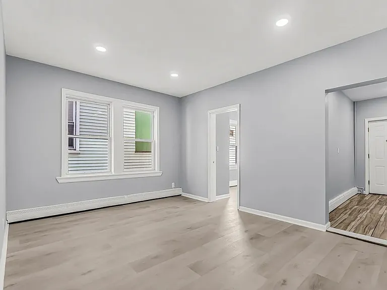 1220 Pembroke St — Photo 20