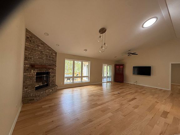 5th image of 100 Ferdinand Way