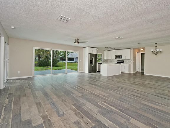 4th image of 89 Sanchez Dr E