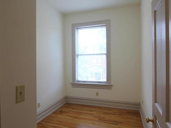 5th image of 3864 Shenandoah Ave #A