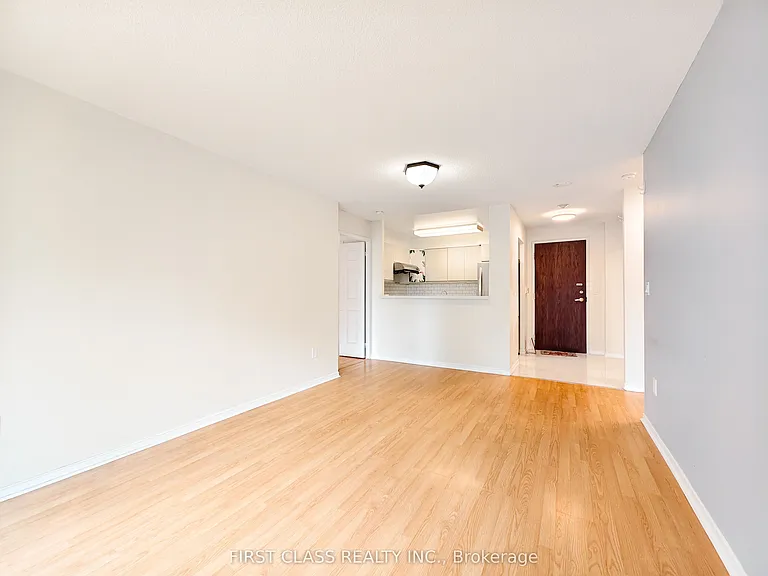 8 Pemberton Ave #606 — Photo 10