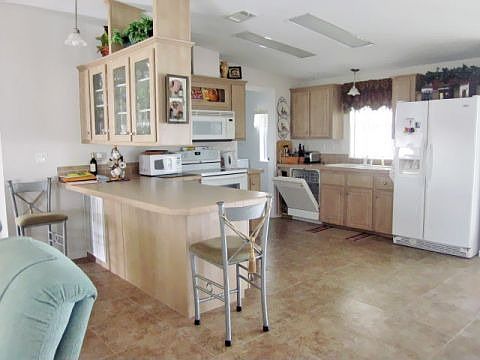 2nd image of 3008 Lemon Terrace Dr