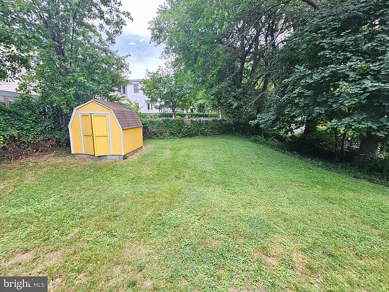 603 Pinewood Rd — Photo 29