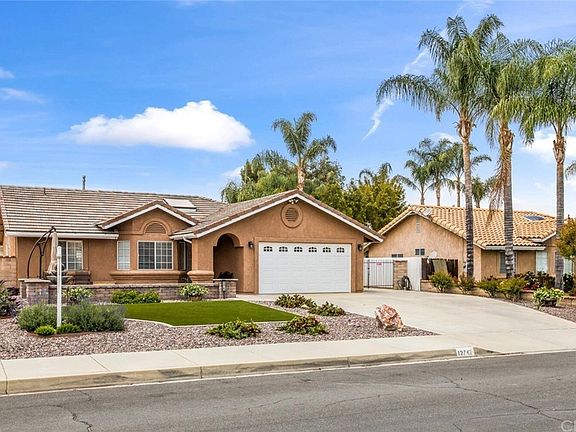 3rd image of 12742 Mission Dr