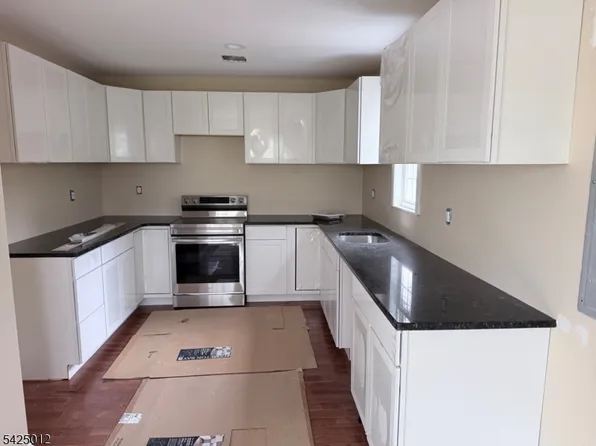 481A Windemere Ave, Mount Arlington Boro, NJ 07856