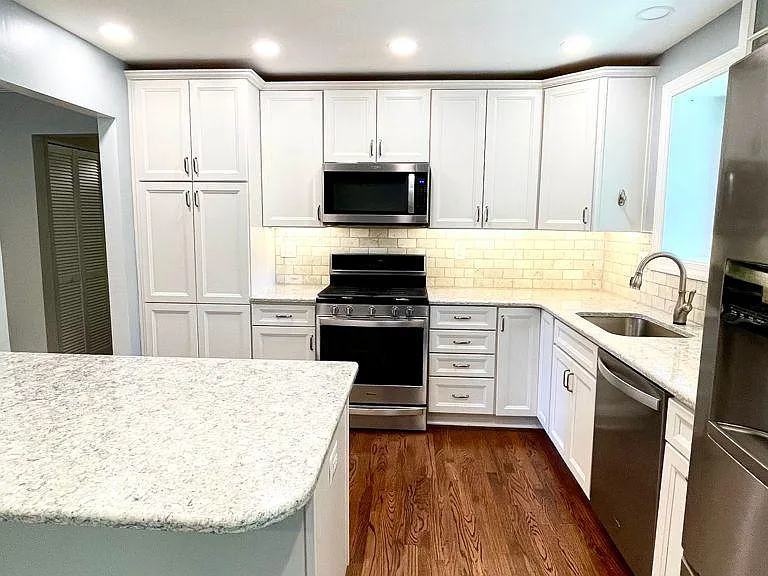 4440 Stark Pl — Photo 10