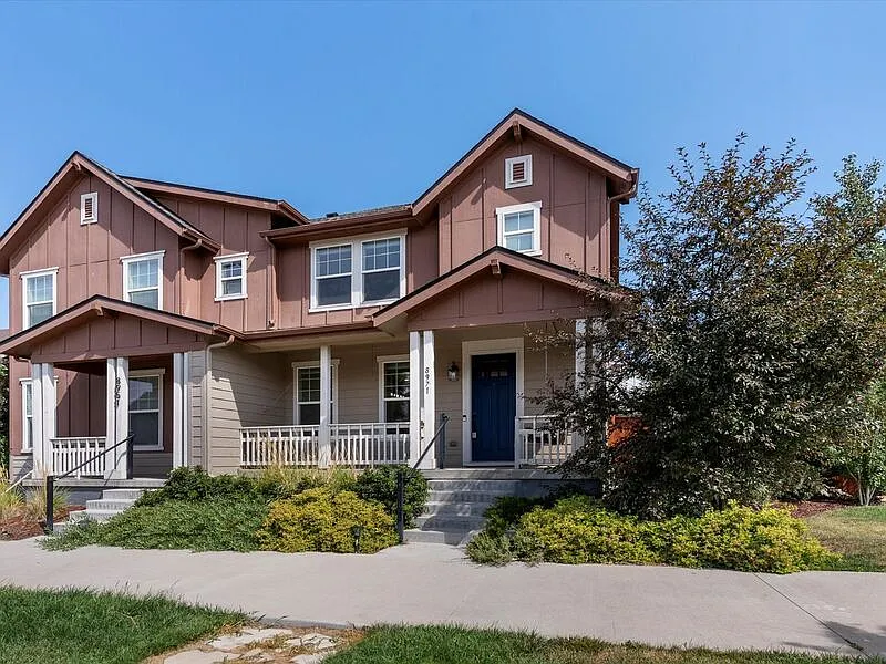 4 bed, 3.5 bath, 2297 sqft, $3,499 — Photo 2