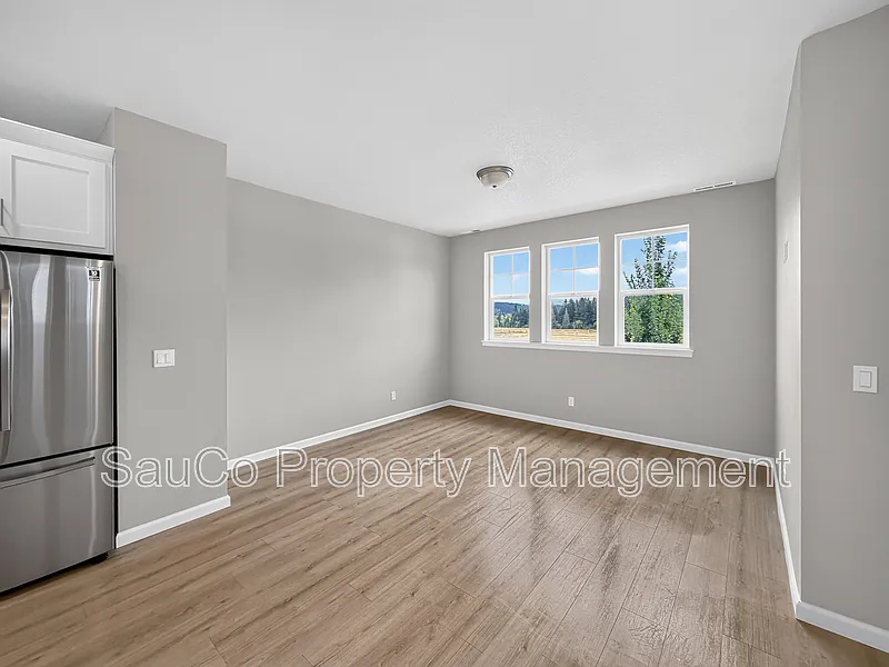 2 bed, 2.5 bath, 1396 sqft, $2,500 — Photo 4