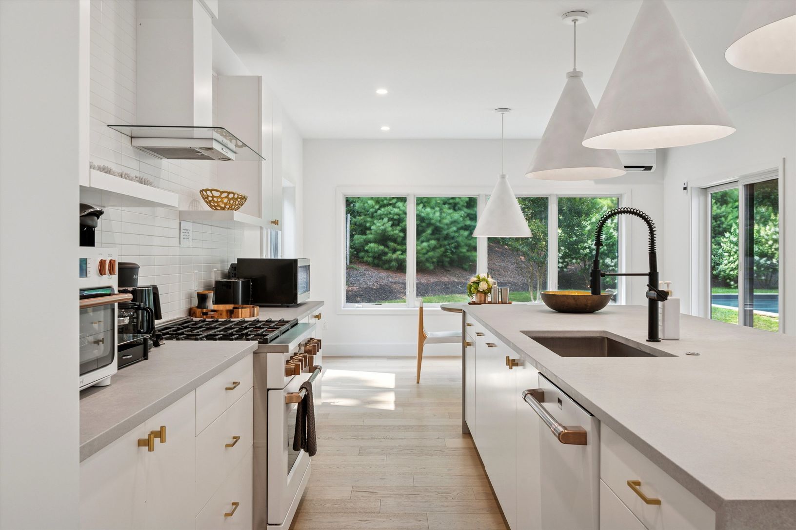 Kitchen with Eat-In Island