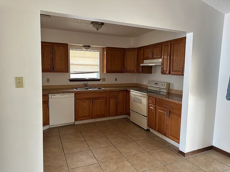 2136 Pebble Beach Dr — Photo 4