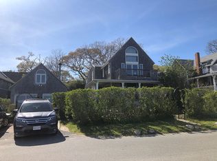 4 Chapman Ave, Oak Bluffs, MA 02557