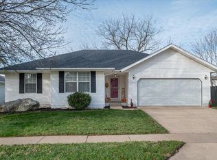 5533 S Walnut Hill Ave, Springfield, MO 65810