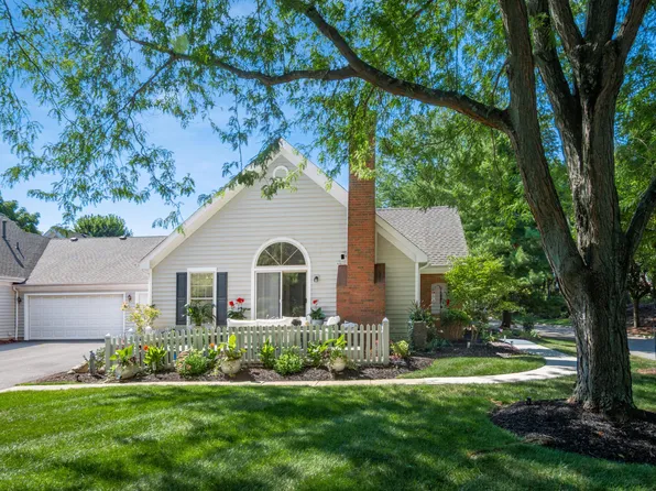 3678 Lakestone Cir, Hilliard, OH 43026