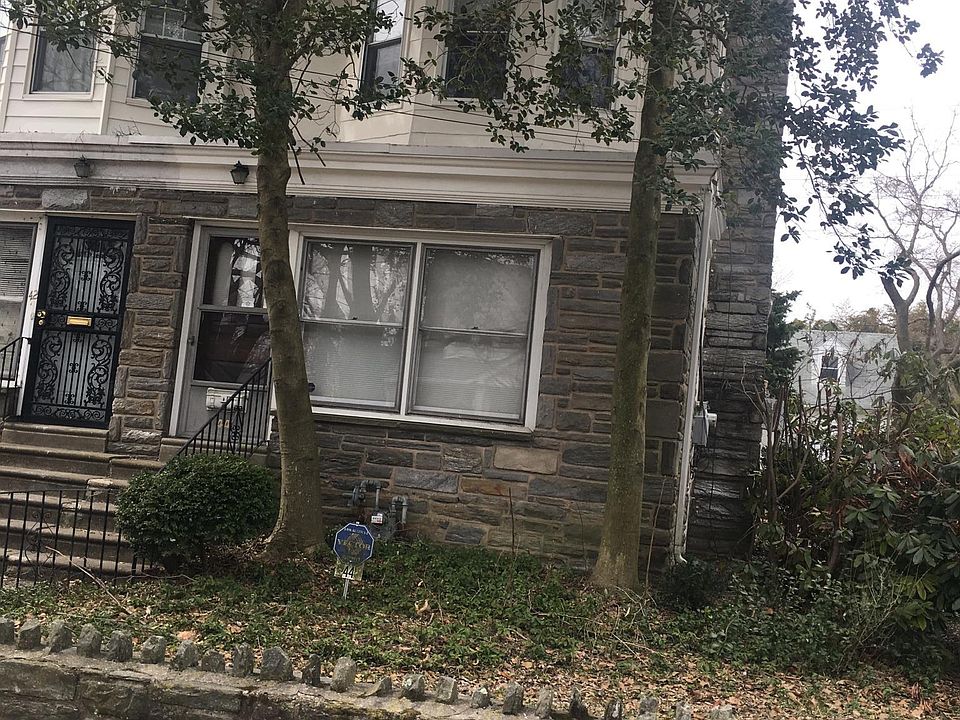 This is the front entrance to the home. 