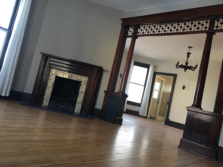 2129 James Ave N #1 — Photo 3