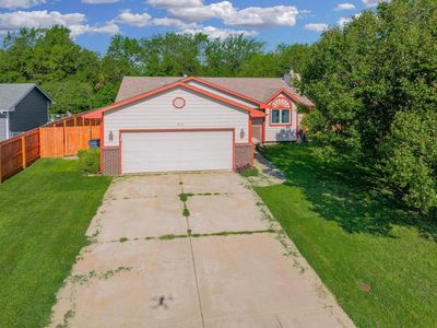 815 N Meadow Rd, Valley Center, KS, 67147