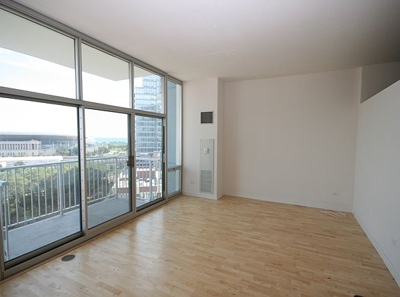 3rd image of 1600 S Indiana Ave #804