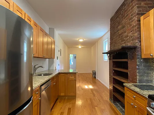 Rented by TheRealEstateCompany.com LLC | media 18