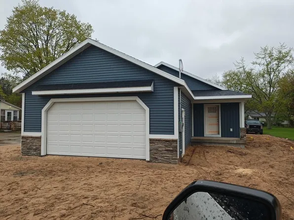 4655 Henry St, Norton Shores, MI 49441