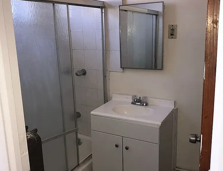 1203 E Broad St #13B — Photo 6