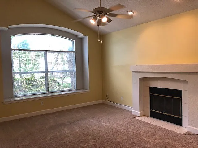 2 Story Home in Parkwood Estates at Bluewater Bay! — Photo 3
