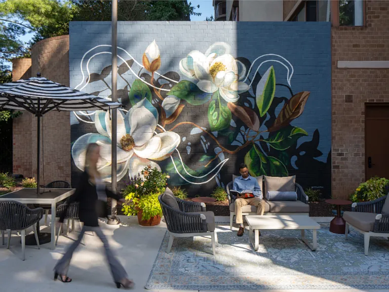 The Magnolia — Photo 15