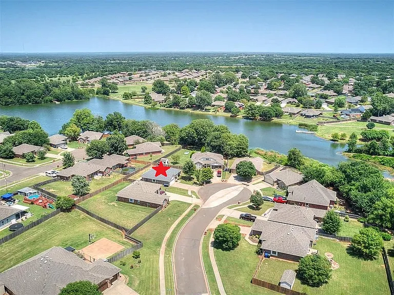 2505 Black Oaks Cir — Photo 28