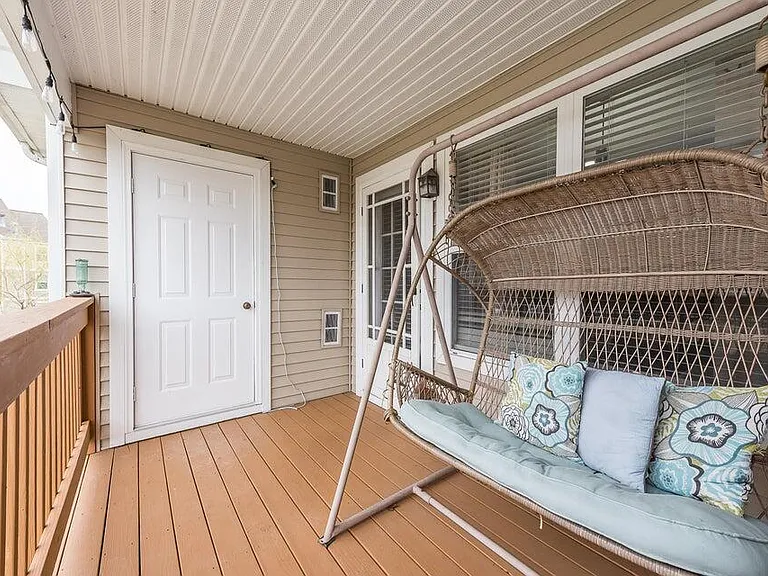 1550 Oakfield Dr — Photo 14