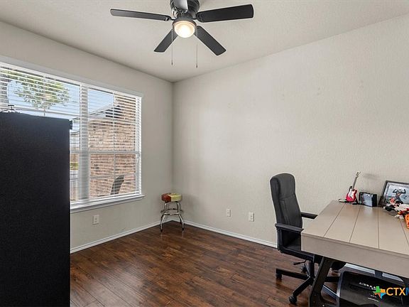 5th image of 842 Hobby Rd