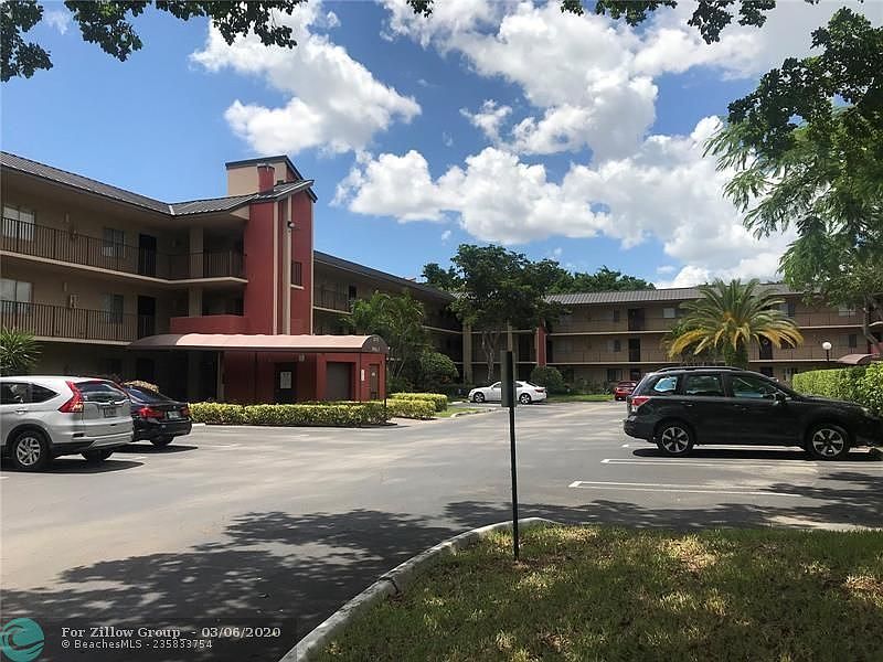 1st image of 2212 S Cypress Bend Dr APT 104