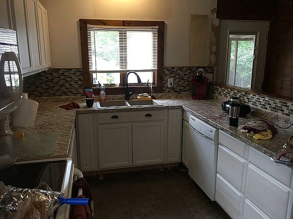 Kitchen view to backyard 
